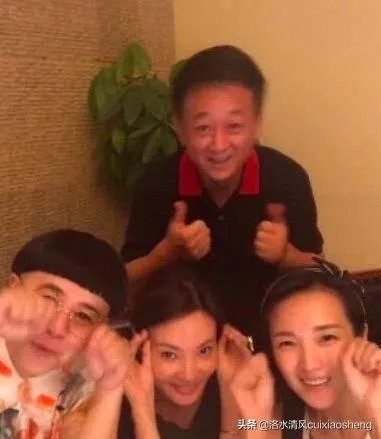 朱军下跪门怎么回事？