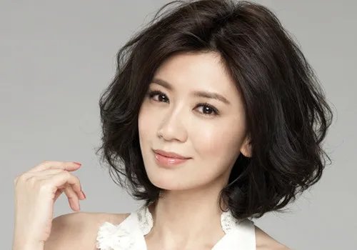 贾静雯三围曝光 揭秘修杰楷与贾静雯的情感经历