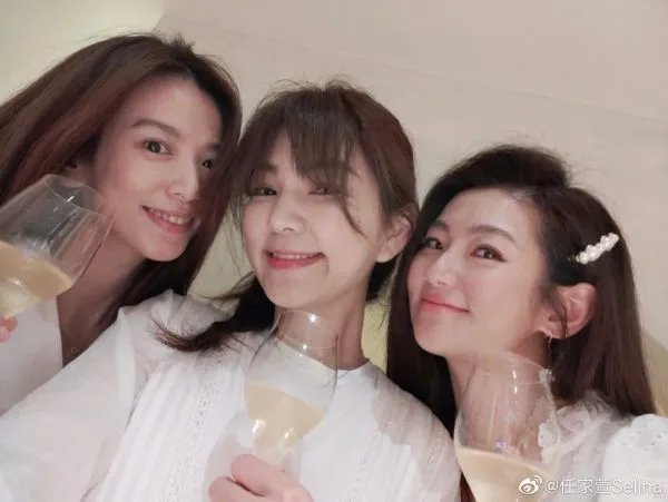 任家萱的结婚照