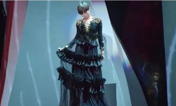 李宇春的名气一般，为什么时尚资源这么好？