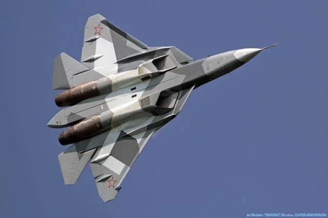 从整体的设计角度看，T50战斗机有何特点？