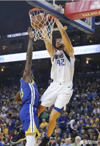 格林在和独行侠的比赛关键时刻不敢投篮，你怎么看？