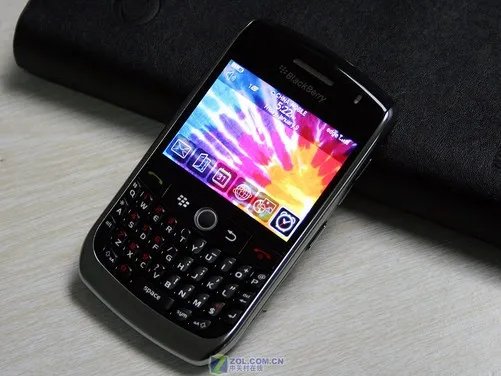 轻巧机身320万AF高分屏幕 黑莓8900试用