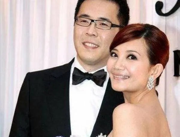 梁静茹一气之下删了与范玮琪的相关微博，范玮琪为何要造谣梁静茹的离婚事件？