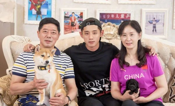 张继科与惠若琪回家，张母言语挑衅，不顾惠若琪颜面，后果怎样？