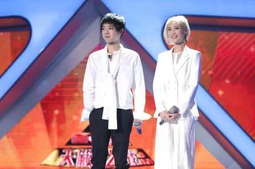 “流量小生”华晨宇的劲爆情史，贵圈背后隐秘着多少不堪？