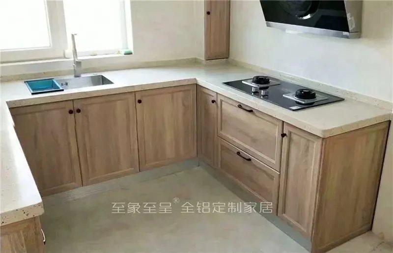 全铝整体橱柜要对比木质橱柜，优势明显，保用50年！！