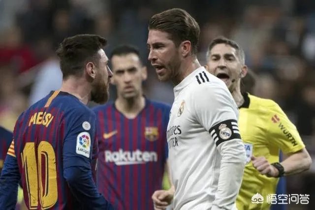 拉莫斯肘击梅西逃红牌, 谁注意梅西举动? 罕见顶牛, 向裁判投诉，你怎么看？