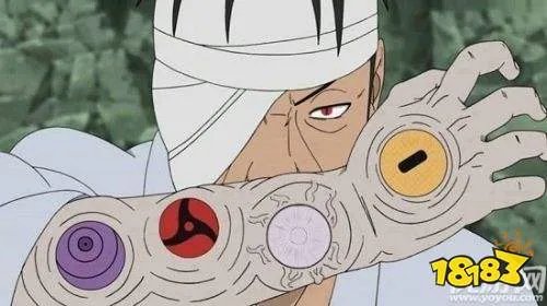 火影忍者团藏的右臂上移植了多少个写轮眼？