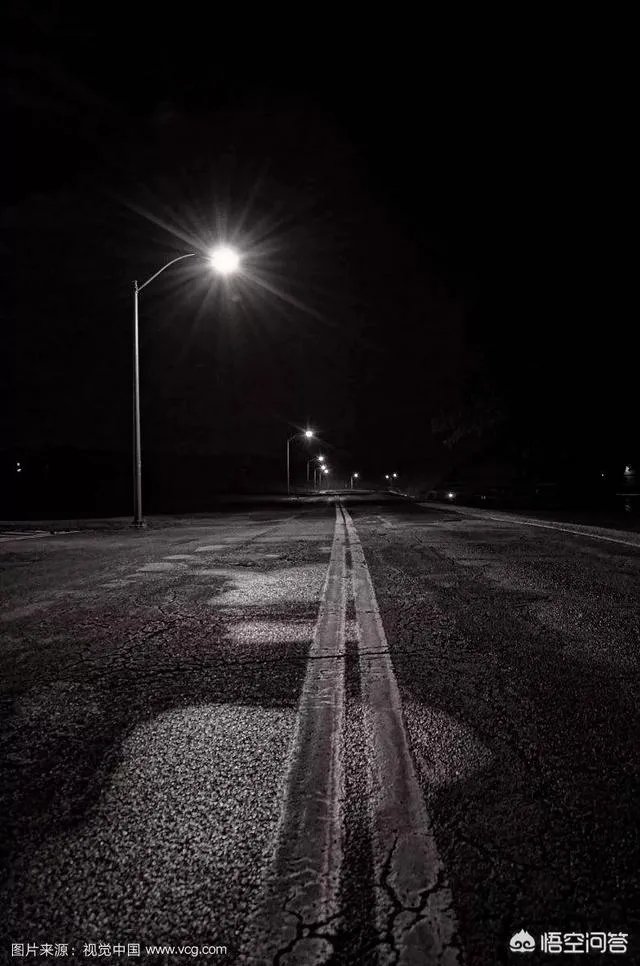 怎么从白莲花的外表看出绿茶婊的心？