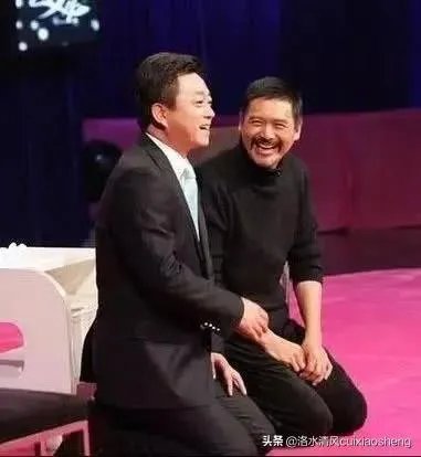 朱军下跪门怎么回事？