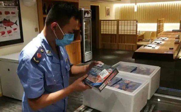 南美冻虾检出新冠只是一条误读引发的不是新闻吗？