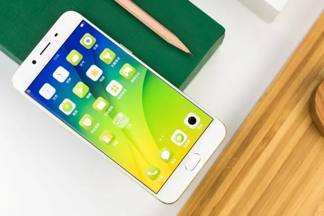 oppo拍照手机和vivo X9哪个好？