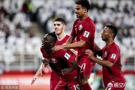 对于韩国队被卡塔尔一剑封喉输了，韩国球迷说韩国队和中国队一样丢人，你怎么看？