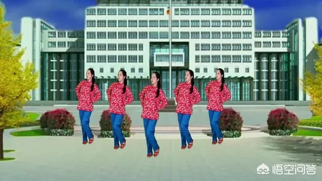 看到广场舞大妈在三伏天坚持跳舞,你想说什么?