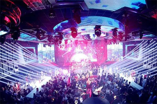 广州十大热门酒吧：Space plus酒吧上榜，第六是“空中酒吧”