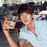 欧美伤感黑白男生qq头像