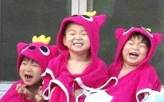 宋家三胞胎9岁生日合照尽显温馨，你希望你的家庭是怎样的？