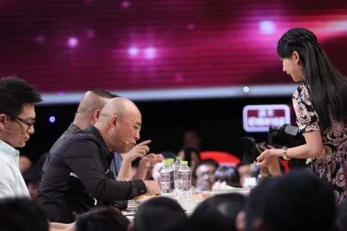 乐嘉和孟非两人之间到底是因为什么才闹掰的?