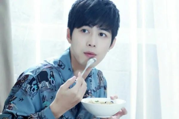 陈学冬一直以来都是被大姨照顾,会不会对他的成长有影响?