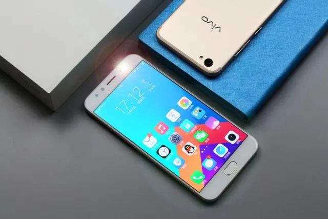 oppo拍照手机和vivo X9哪个好？