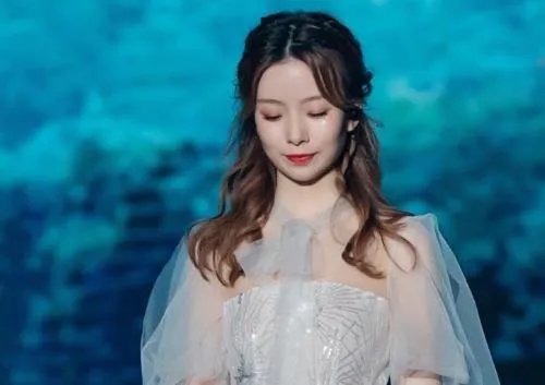 陈卓璇再发言说半山腰太挤了，她还能重回高位吗？