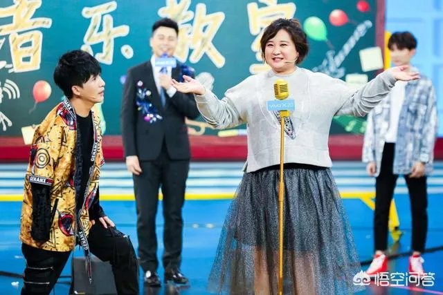 贾玲当年为什么会改行？她究竟是个怎样的人？