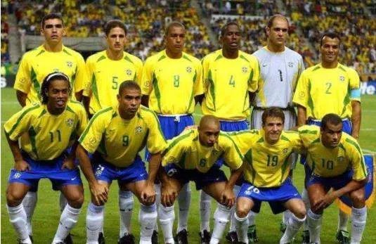 2018年俄罗斯世界杯预选赛中，巴西队是以小组第几的成绩晋级的？