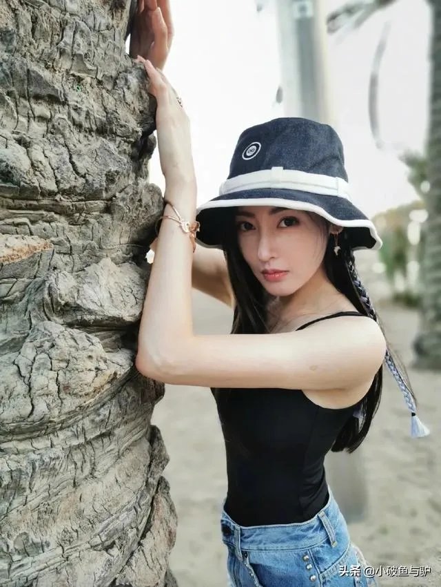 张天爱造访西班牙人俱乐部，为什么没有和武磊互动？