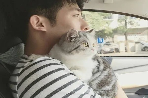 阿沁因刘阳出轨而分手，刘阳为何称出轨对象也是“受害者”？