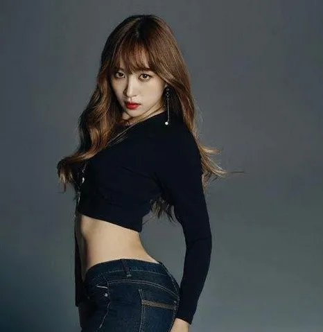 exid安希妍写真秀诱人身材 被爆和成员洗澡感到害羞