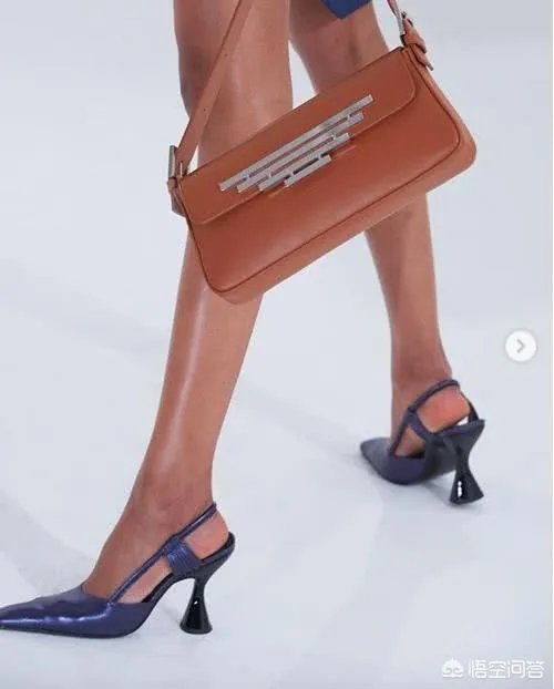 女鞋哪个牌子的受欢迎？