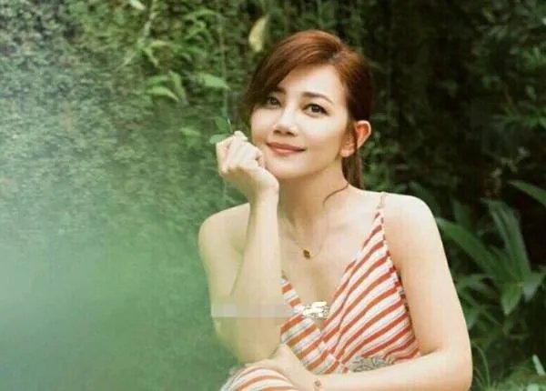 梁静茹一气之下删了与范玮琪的相关微博，范玮琪为何要造谣梁静茹的离婚事件？