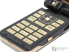 高贵翻盖双模手机 三星W579+再次降价