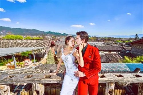 金夫人婚纱摄影公司简介 韩式婚纱摄影实用技巧