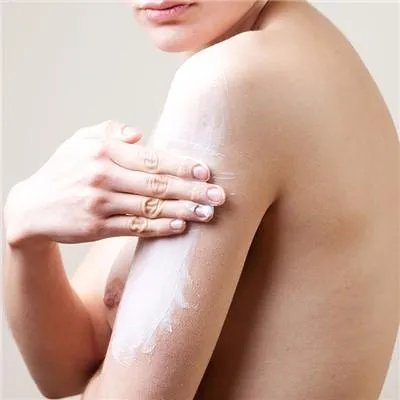 长痘痘是什么原因引起的