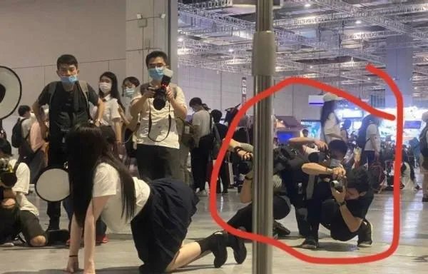 上海漫展不雅动作后续，为什么说是“JK”和