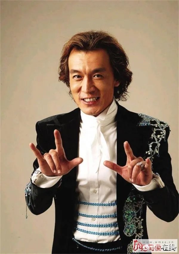 有人说头条全是李咏死的消息，难道一个艺人的离去会惊动全世界吗？你怎么看？