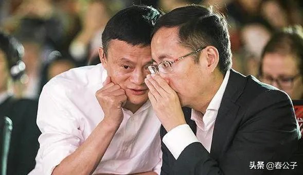 马云为什么这么信任张勇呢，把阿里巴巴这么大的一把交椅交给他坐？