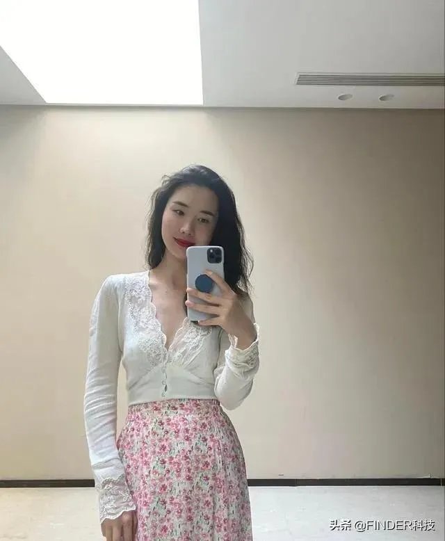 你觉得蒋凡总裁夫人和张大奕谁漂亮？为什么？