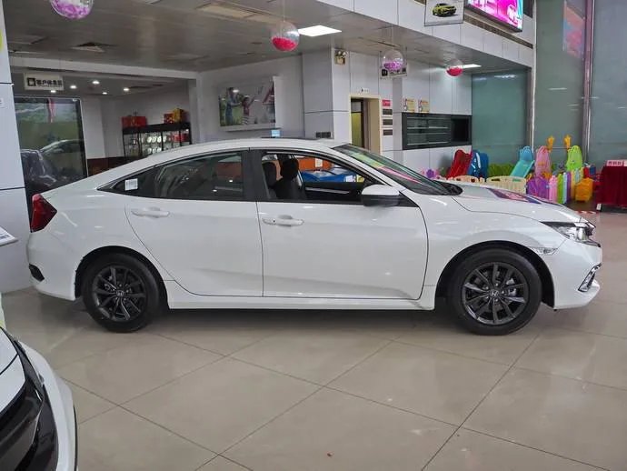 大众cc是哪个平台(大众途锐出自哪个平台)