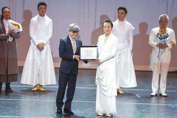 所有参加过央视《星光大道》的选手,目前谁最火?