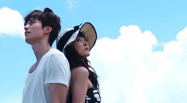 谁有韩剧《女人的香气》的全集和所有插曲和歌曲的资料，能提供给我吗？因为我超喜欢金善雅！