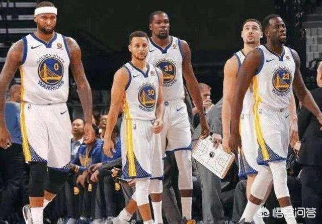 格林在和独行侠的比赛关键时刻不敢投篮，你怎么看？