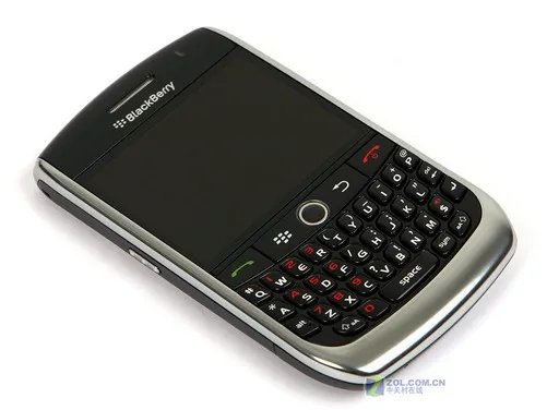轻巧机身320万AF高分屏幕 黑莓8900试用