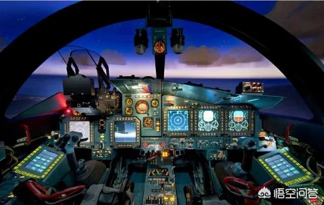 苏-32战斗轰炸机和苏-34战斗轰炸机有什么区别？