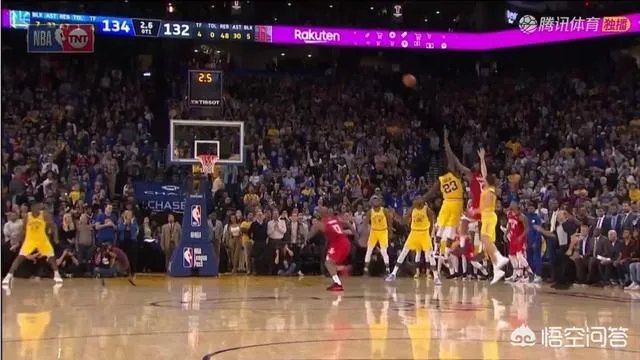 火勇裁判报告官宣，杜兰特界外救球是因哈登先犯规，火箭绝杀三分未提及，你怎么看？