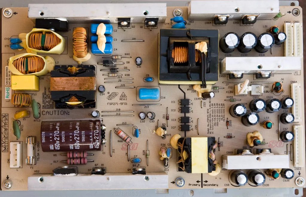 电脑显示屏开不了机怎么回事