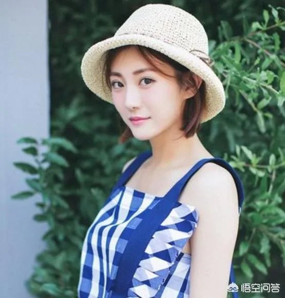 郑爽短发尴尬期