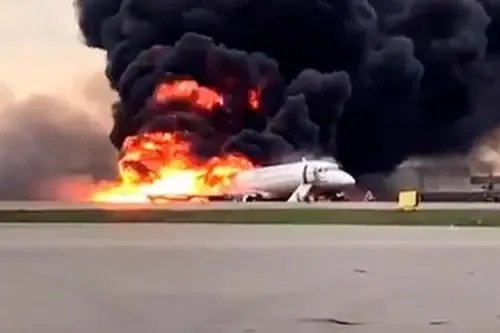 法航一班机客舱发生起火事故后返回首都机场，当时的具体情况是怎样的？